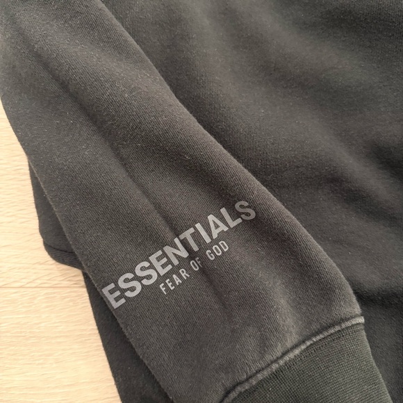 Essentials Men's Black Crewneck Sweater JU0016 - Picture 8 of 9